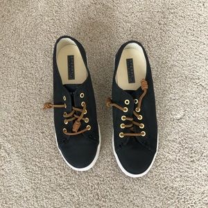 sperry sneakers